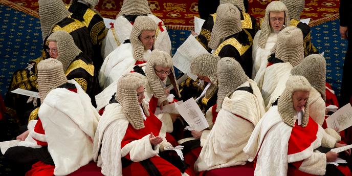 Cameron Recule Sur La Reforme De La Chambre Des Lords