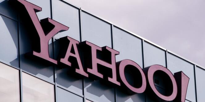 Le logo de Yahoo!