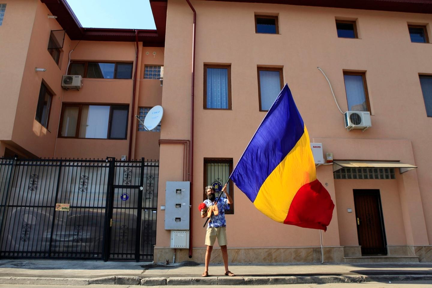 La Commission européenne met sous surveillance renforcée la Roumanie