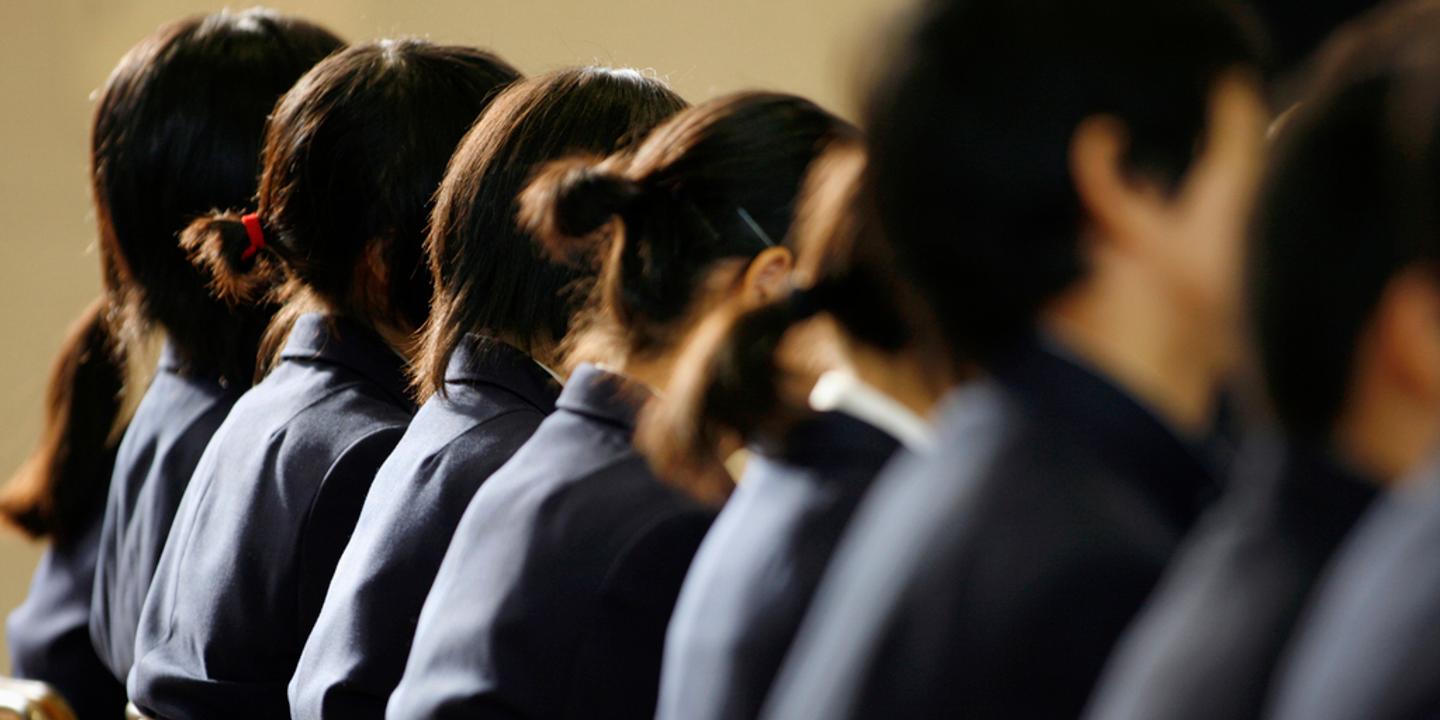 Au Japon Le Suicide D Un Collegien Harcele Leve Un Tabou