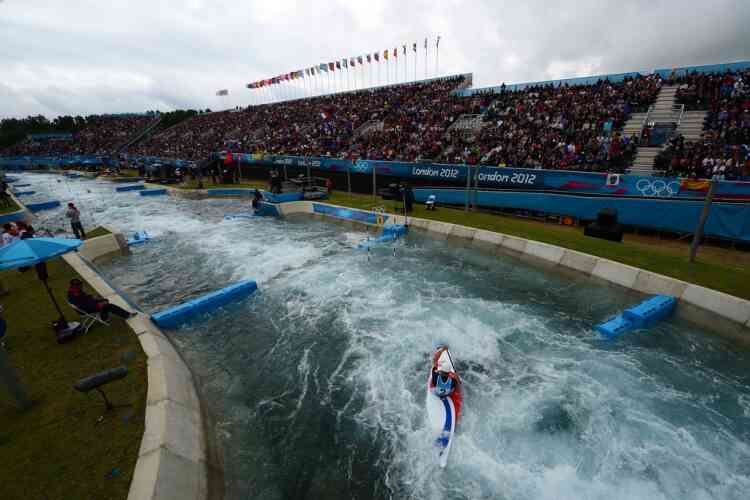 France's Tony Estanguet competes to win the Canoe Single men's final on July 31, 2012 at " Lee Valley White Water Centre", in London on day 4 of the London 2012 Olympic Games. AFP PHOTO OLIVIER MORIN