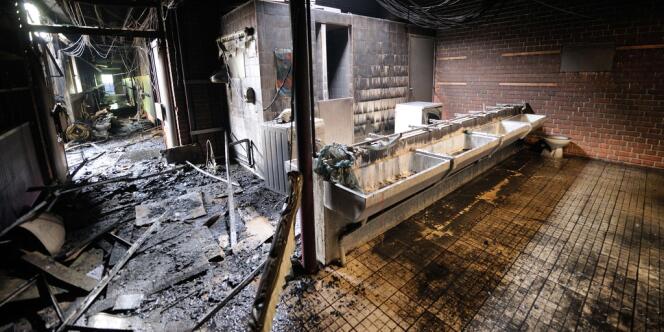 Une école maternelle a été en partie incendiée à Amiens pendant les émeutes de 2012.