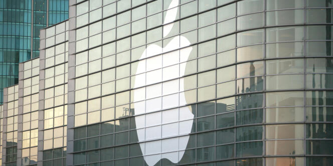  Le groupe informatique américain Apple a annoncé lundi des commandes record de plus de deux millions d'exemplaires en 24 heures pour son nouvel iPhone 5.