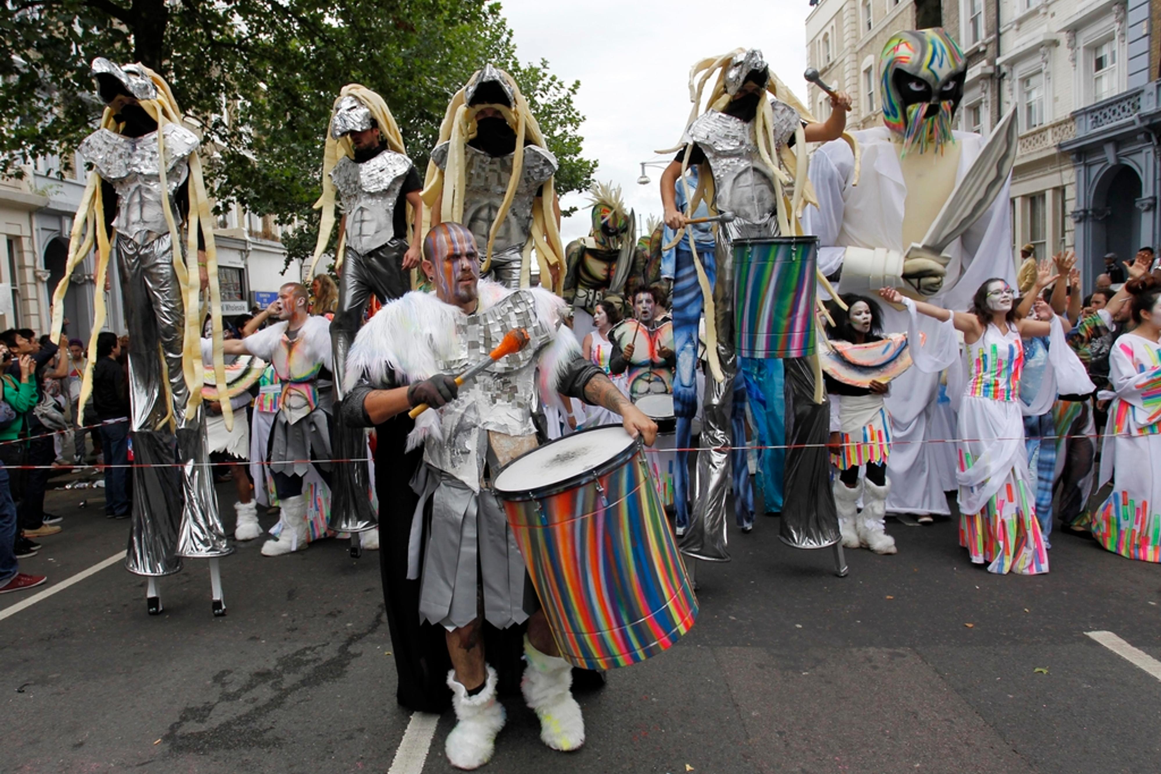 Londres Bat Au Rythme Du Carnaval De Notting Hill londres-bat-au-rythme-du-carnaval-de-notting-hill