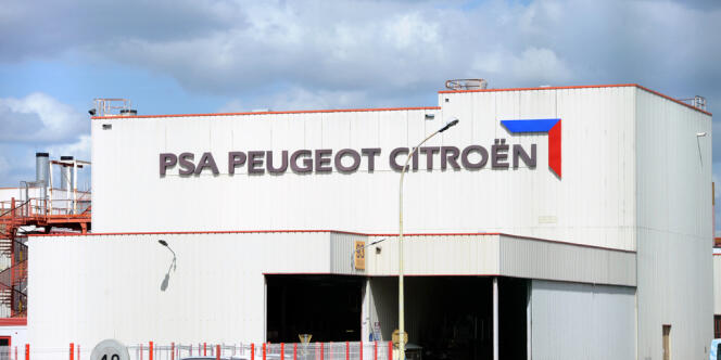 Vue de l'usine de PSA Peugeot Citroën à Chartres-de-Bretagne, près de Rennes, le 28 août.