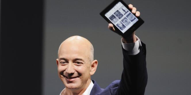  Jeff Bezos, le patron d'Amazon,  a annoncé le lancement de trois nouvelles ardoises numériques, jeudi 6 septembre à Santa Monica, en Californie.