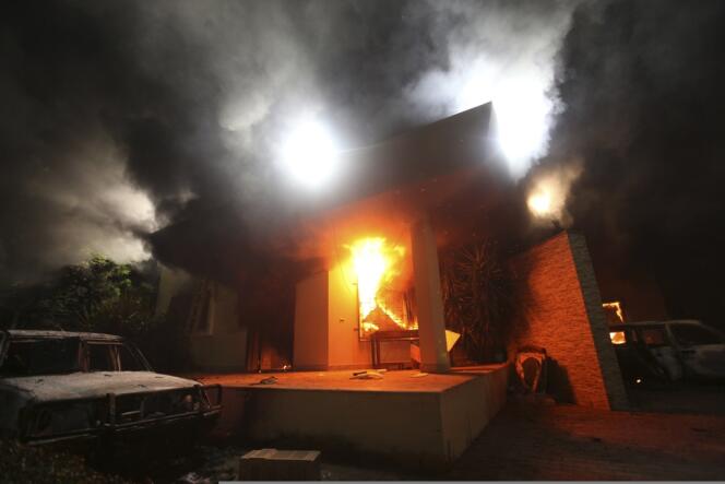 Quatre fonctionnaires américains, dont l'ambassadeur des Etats-Unis en Libye, Christopher Stevens, ont été tués le 11 septembre 2012 dans l'attaque du consulat américain à Benghazi. 