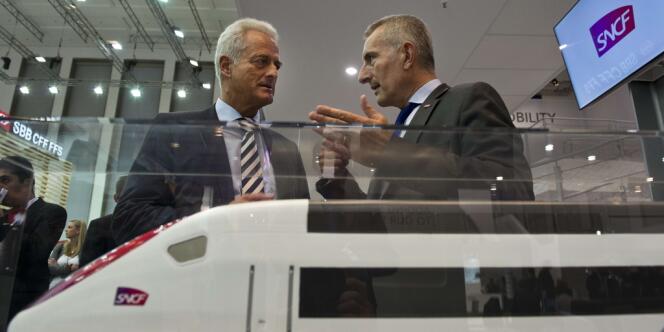 Guillaume Pepy, le président de la SNCF, avec le ministre des transports allemand Peter Ramsauer à Berlin le 18 septembre.