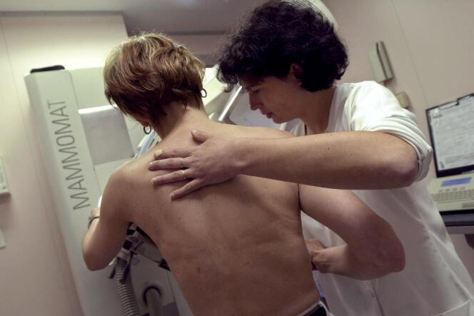 Plus de 2,4 millions de femmes entre 50 et 74 ans ont subi une mammographie en 2011 en France.