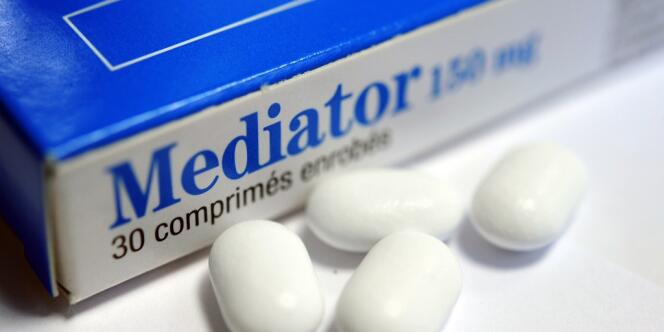 Destiné aux diabétiques en surpoids, le Mediator a été largement détourné comme coupe-faim, avant d'être retiré du marché en novembre 2009, en raison des risques cardiaques encourus par les patients.