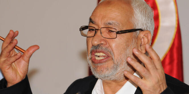 Le chef du parti Ennahda, Rached Gannouchi, lors d'une conférence de presse à Tunis le 30 août. 