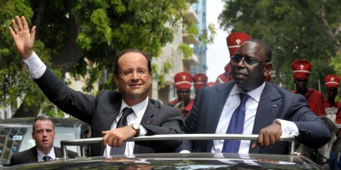 François Hollande et le président sénégalais, Macky Sall, le 12 octobre à Dakar.