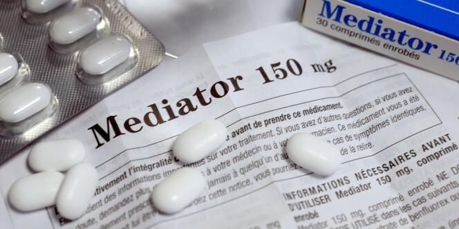 Le benfluorex, composant du Mediator, est interdit dès 1995 dans les préparations en pharmacie. Le Mediator est lui resté en vente jusqu'en 2009. 