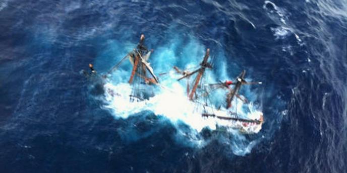 La Réplique Du Hms Bounty Na Pas Résisté Aux Assauts De Sandy - 