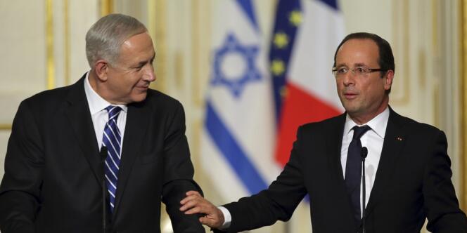 Le premier ministre israélien, Benyamin Nétanyahou, et le président français, François Hollande, lors d'une conférence de presse conjointe organisée le 31 octobre 2012 à l'Elysée.