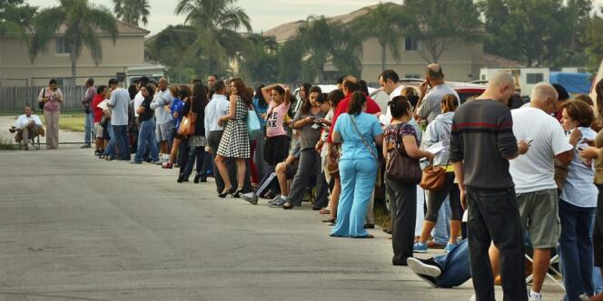 File d'attente à un bureau de vote, le 6 novembre, à Miami.