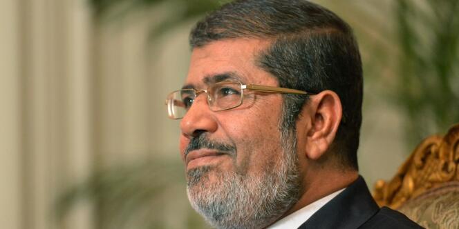 M. Morsi, issu des Frères musulmans et élu en juin 2012.