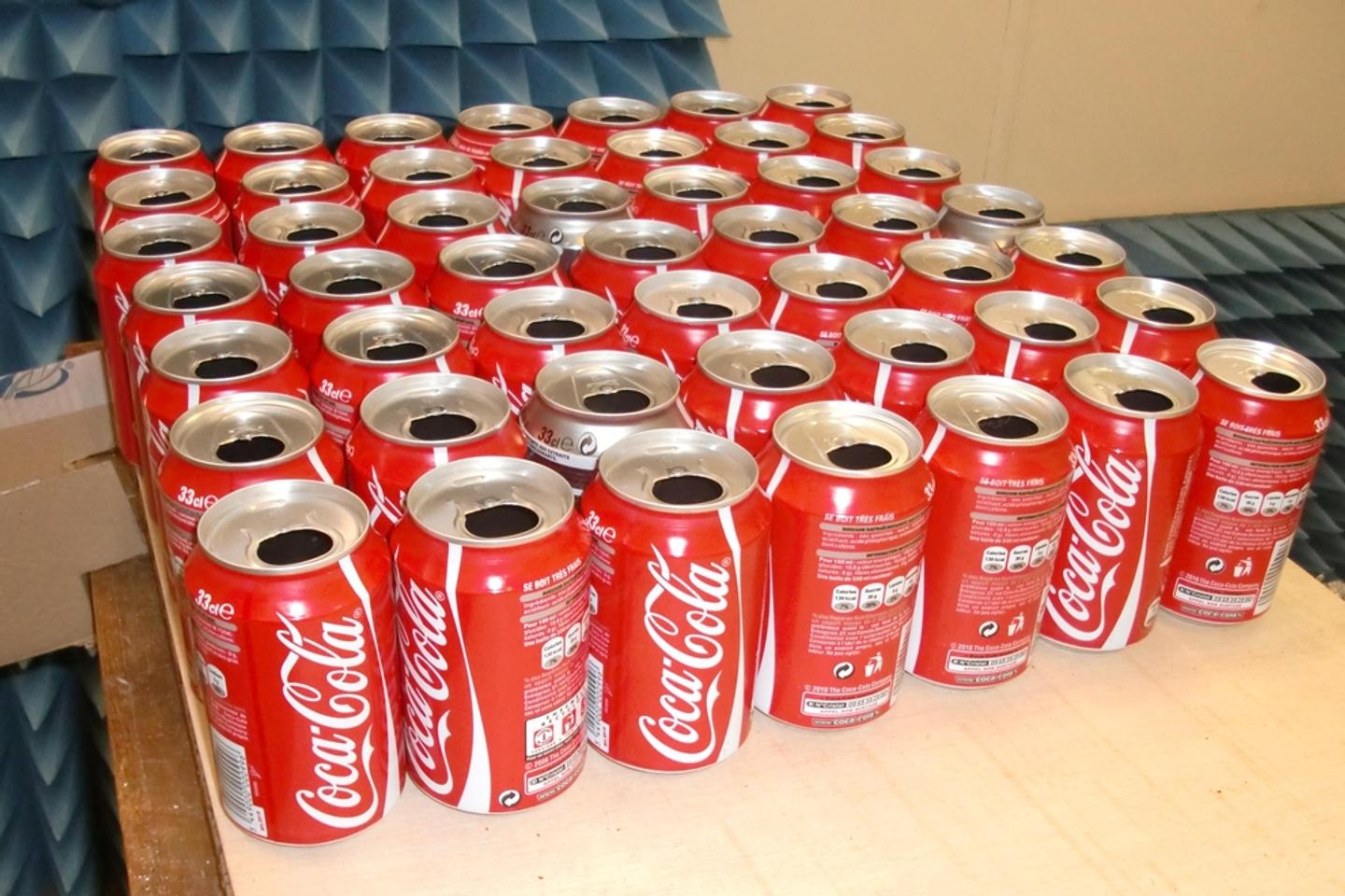 dessus de canette de coca