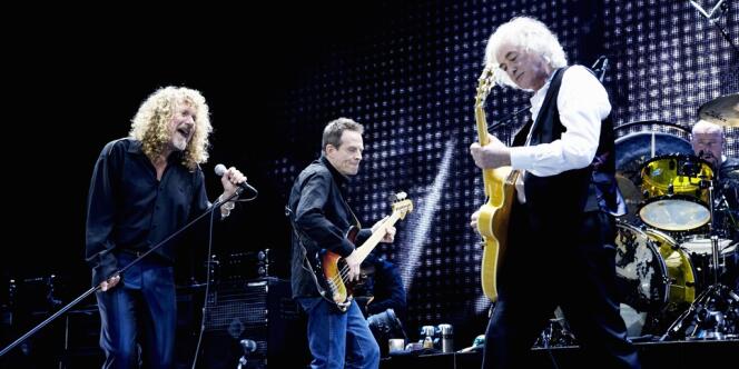 Robert Plant, Jimmy Page, John Paul Jones et Jason Bonham de Led Zeppelin lors de leur concert du 10 décembre 2007 à Londres, en hommage à Ahmet Ertegun, producteur et fondateur de la compagnie phonographique Atlantic Records, mort le 14 décembre 2006, à l'âge de 83 ans.