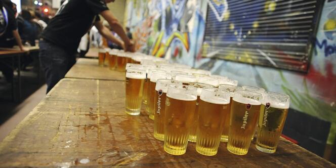 La consommation d'alcool en Belgique a reculé de 20 % en dix ans. Mais le binge drinking, la cuite express, n'a pas disparu. 
