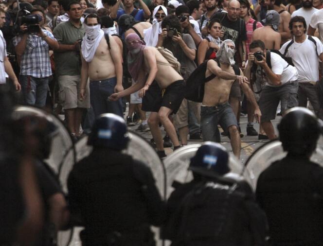 Affrontement avec la police à Buenos Aires, mercredi 12 décembre 2012.
