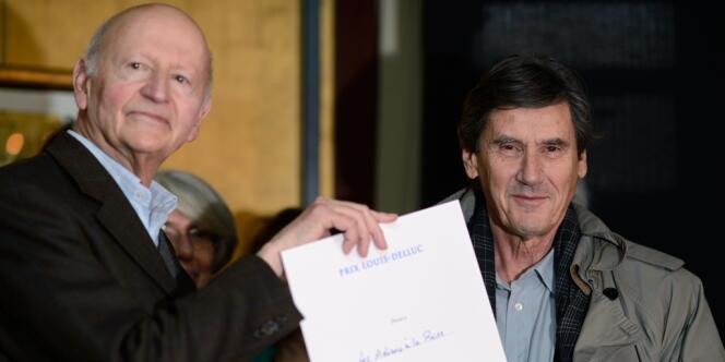 Gilles Jacob et le producteur Jean-Pierre Guérin lors de la remise du prix Louis-Delluc 2012 à Paris, le 14 décembre 2012.