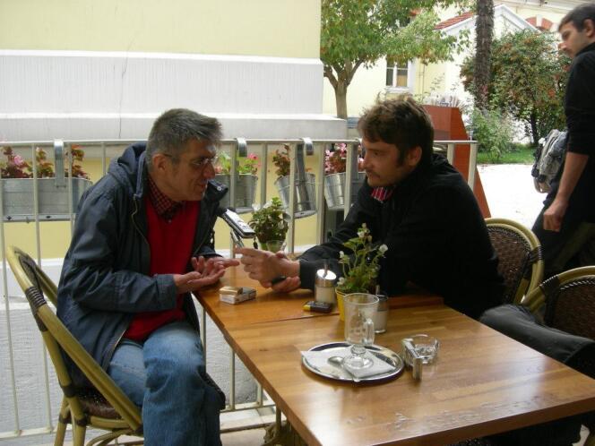 Le dessinateur turc Galip Tekin et François Beaune à Istanbul.