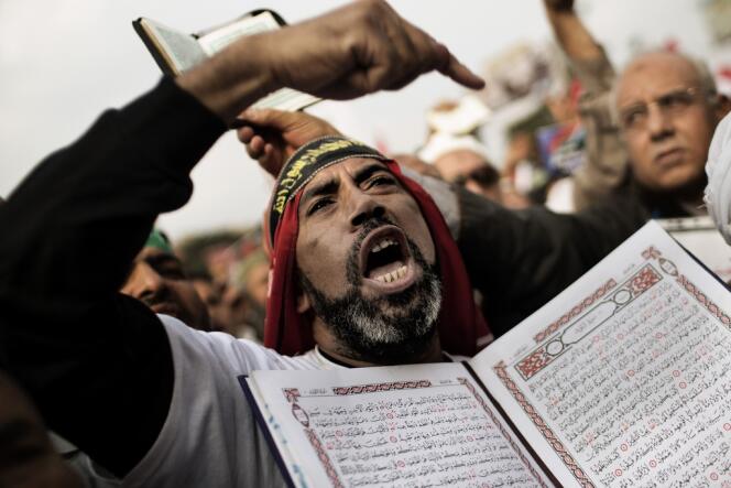 Le Caire, 14 décembre 2012. Un Frère musulman supporteur du président Morsi, qui a fait voter la nouvelle Constitution égyptienne.