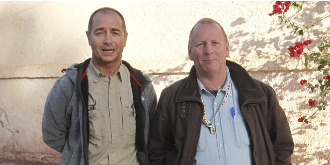 Deux otages britanniques, libérés lors de l'intervention de l'armée algérienne sur le site d'In Amenas, dans le Sud-Est algérien.