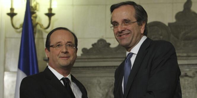Aux côtés du premier ministre grec, Antonis Samaras, François Hollande a rendu un hommage marqué aux 