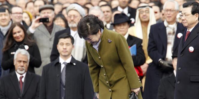 La nouvelle présidente de la Corée du Sud Park Geun-hye durant la cérémonie d'investiture à Séoul le 25 février. Élue en décembre, elle serait la première femme à diriger la Corée depuis plus de mille ans.