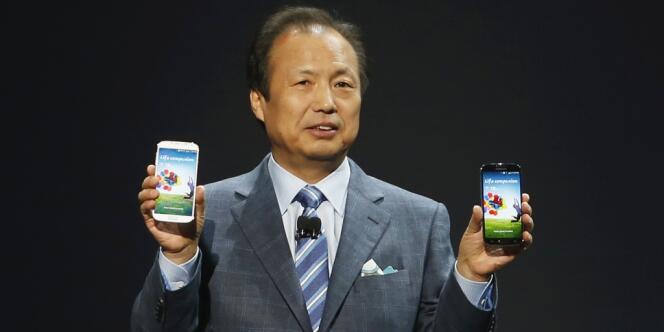JK Shin présente le Galaxy S4, jeudi 14 mars.