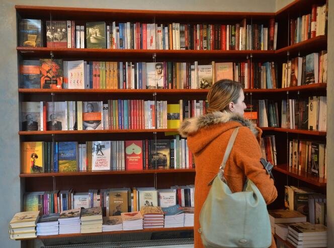 La Roumanie est l'invitée d'honneur du Salon du livre, jusqu'au 25 mars. Ici, une librairie à Bucarest, le 21 mars 2013. 