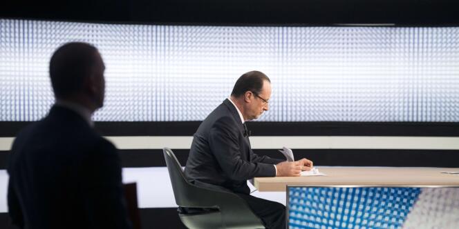 François Hollande, le 28 mars, sur le plateau de France 2.