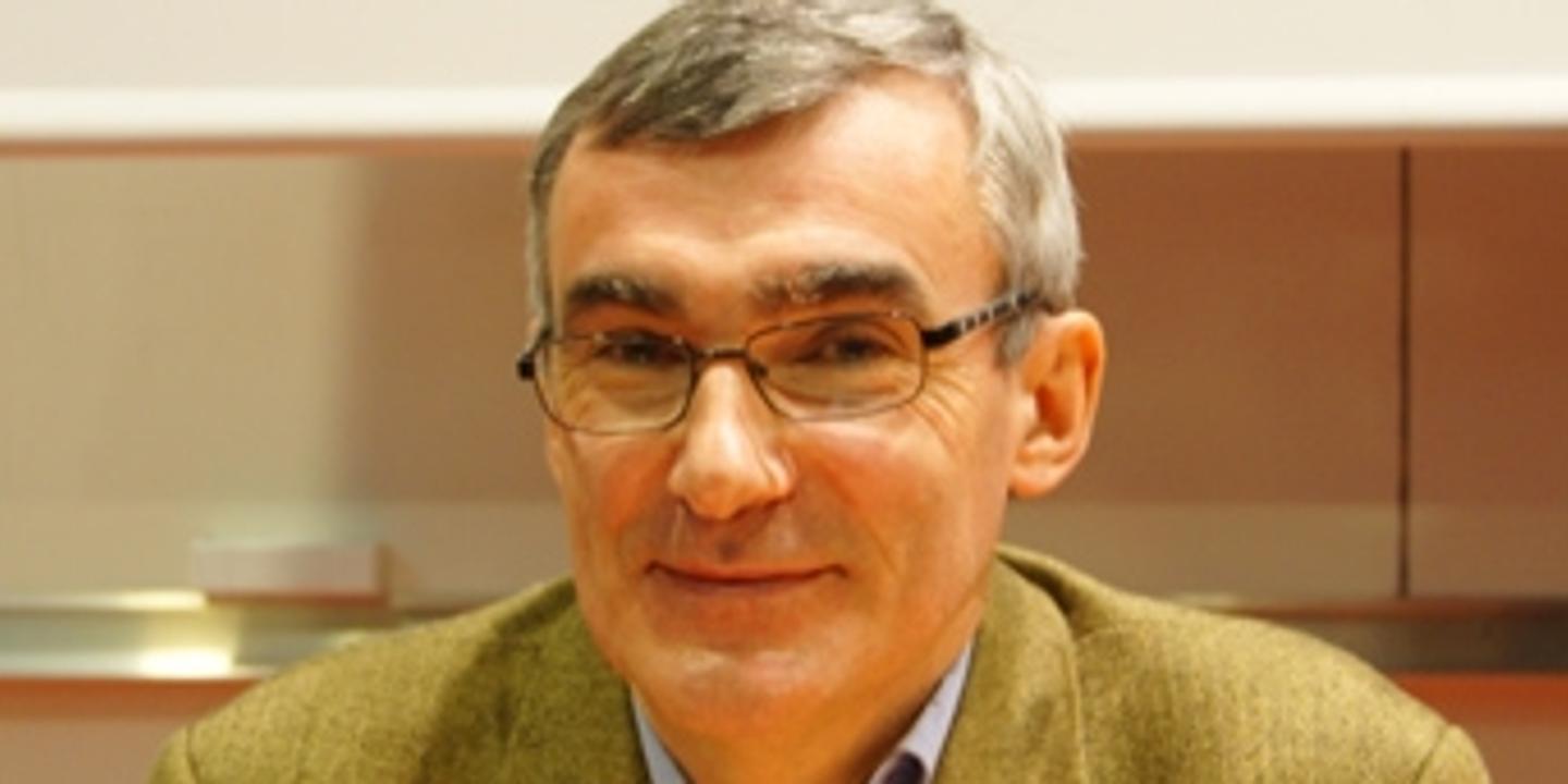 Le Lien Social Serge Paugam Serge Paugam A La Bibliotheque Des Erudits Qui Vivent D Un