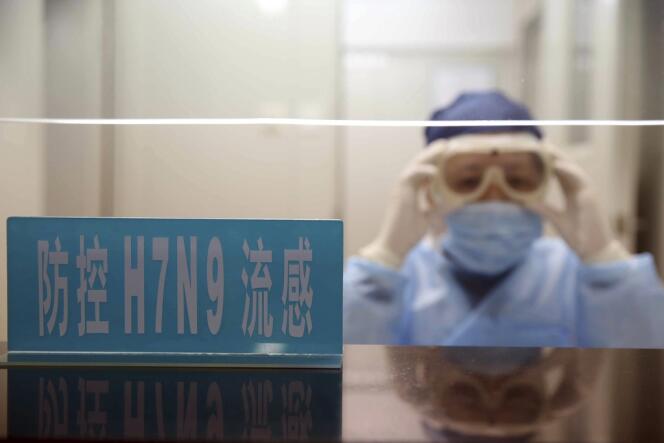 Les autorités sanitaires ne disposent pour l'instant d'aucune preuve tendant à prouver que le virus H7N9 peut se transmettre d'homme à homme. 