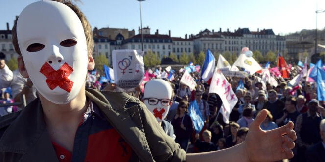 Des militants anti mariage gay dimanche 14 avril à Lyon.