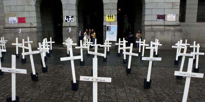 Hommage aux victimes du massacre de Carandiru, le 8 avril.