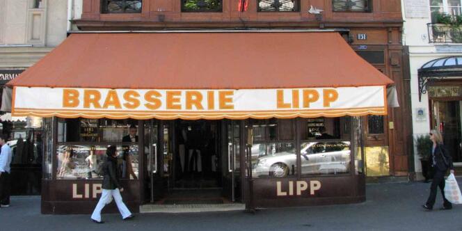 La brasserie Lipp, boulevard Saint-Germain, à Paris.