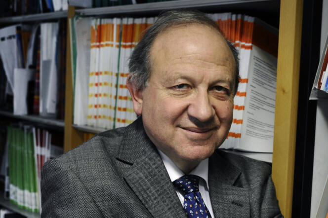 Henri Sterdyniak, directeur du département économie de la mondialisation de l'OFCE, Observatoire francais des conjonctures économiques.