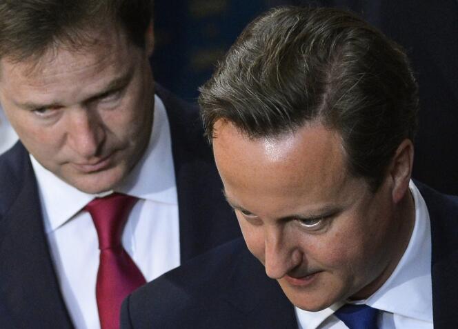 Le vice-premier ministre Nick Clegg et David Cameron, le 8 mai à la Chambre des lords.