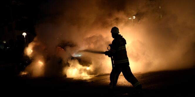 Dans la nuit de mercredi 22 à jeudi 23 mai, une trentaine de voitures ont été incendiées dans différents quartiers.