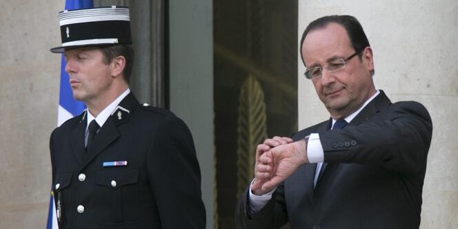 L'heure est à la rigueur touristique pour les collaborateurs du président. Lors du conseil mercredi 29 mai, M. Hollande a exhorté chaque membre du gouvernement à préparer des propositions en matière d'emploi. (Le président Hollande, le 28 mai à l'Elysée.)