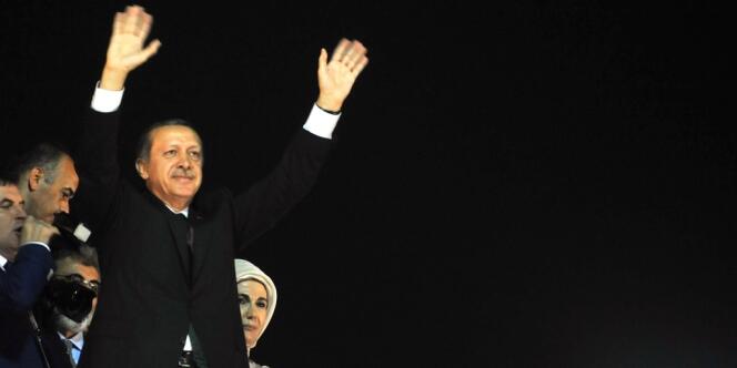 Erdogan est arrivé dans la nuit de jeudi à vendredi à l'aéroport d'Istanbul.