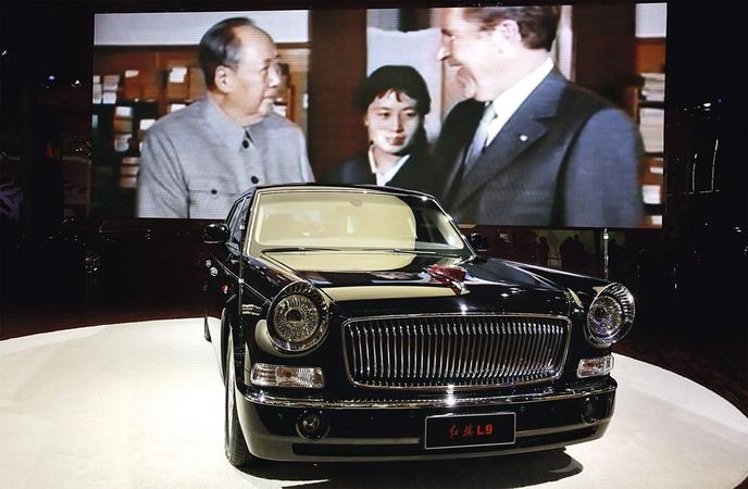 La Limousine Chinoise Roule A Plein Regime