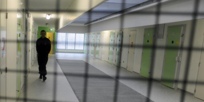 Le tribunal administratif de Grenoble avait été saisi par un détenu du centre pénitentiaire de Saint-Quentin-Fallavier, qui s'était vu refuser sa demande de repas halal par le directeur de l'établissement. 