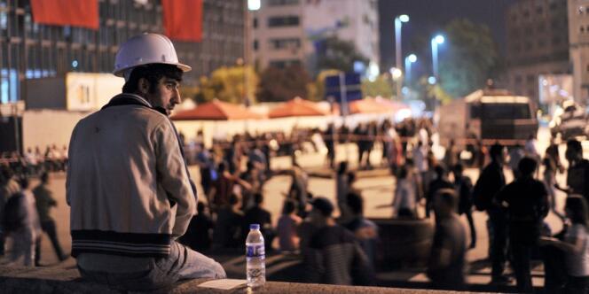 Place Taksim, à Istanbul, le 14 juin.