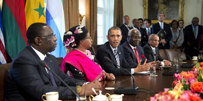 Le 28 mars 2013, le président sénégalais Macky Sall (à gauche) était reçu aux côtés d'autres présidents africains à la Maison blanche.