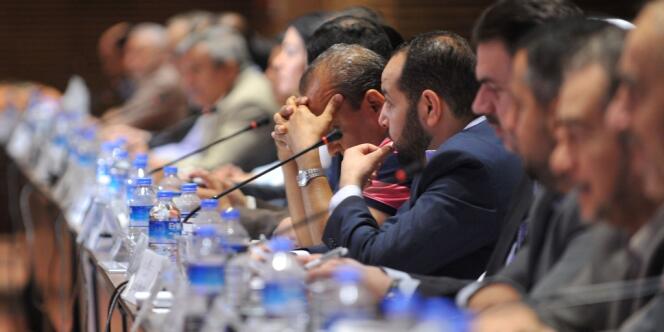 Des membres du Conseil national syrien, le 4 juillet à Istanbul. 