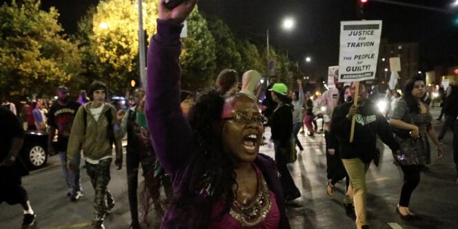 Une marche a été organisée à Los Angeles après l'acquittement de George Zimmerman.